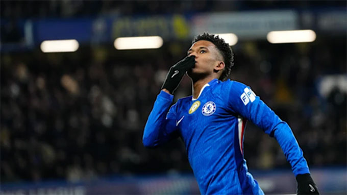 Estevao vừa khiến Barca phải ôm hận