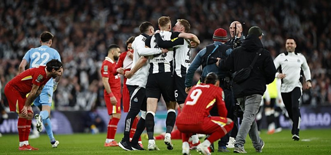 Liverpool thua Newcastle rất bạc nhược