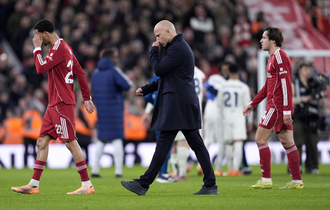 Liverpool vẫn giữ Slot là hợp lý?