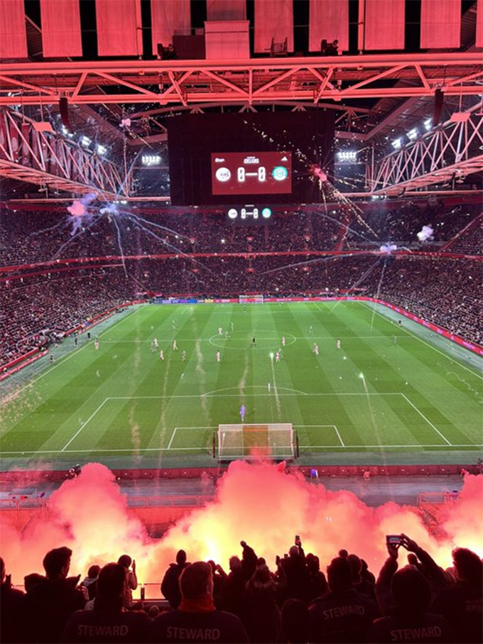 Trận đấu giữa Ajax vs Groningen đã bị hủy bỏ