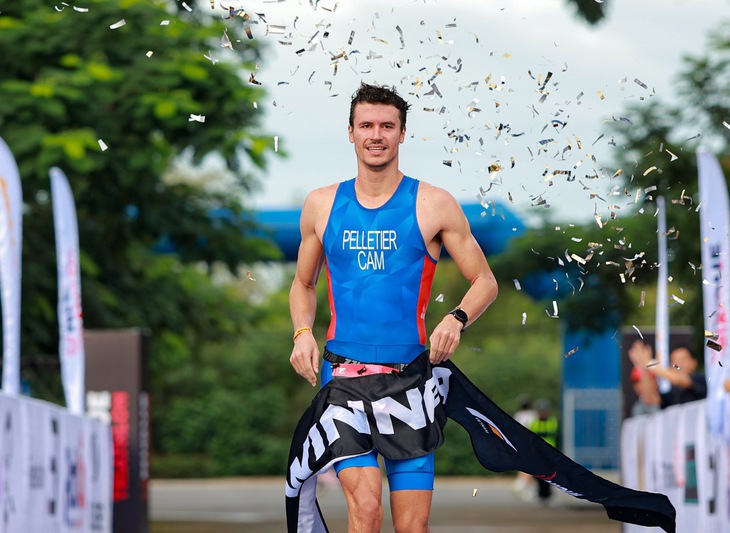 Một trong số các VĐV triathlon nhập tịch của Campuchia