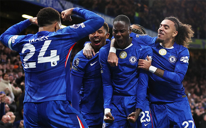 Chelsea chơi thiếu người từ sớm vẫn hiên ngang cầm hòa Arsenal với tinh thần... kỷ luật cao nhất