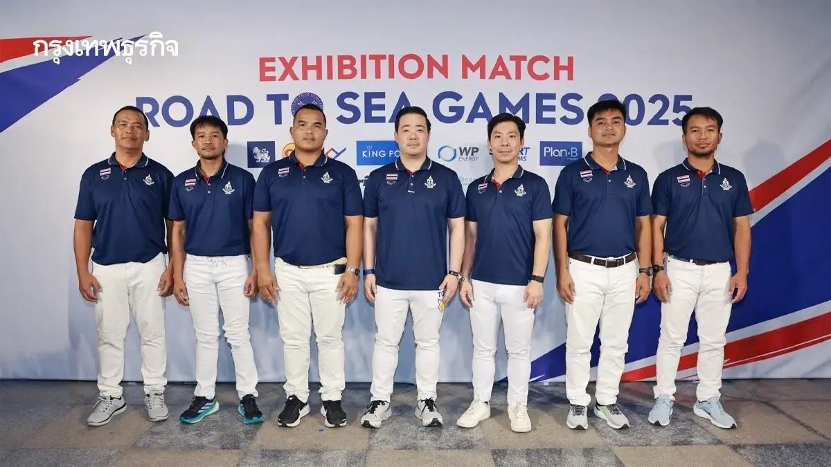 Tỷ phú Aiyawatt (giữa) dẫn đầu đội tuyển polo Thái Lan tại SEA Games 33