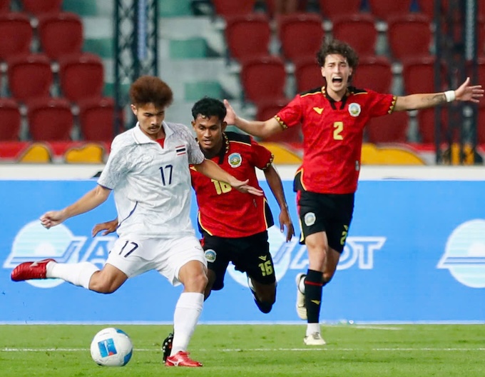 Người Thái đã chứng tỏ sức mạnh và gửi lời thách thức đến các đối thủ ở môn bóng đá nam