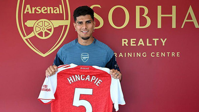 Arsenal dự kiến sẽ mua đứt Hincapie ở hè 2026