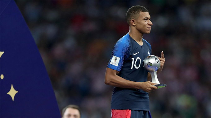 Ở tuổi 19, Mbappe giành dnah hiệu Cầu thủ trẻ xuất sắc nhất World Cup 2018