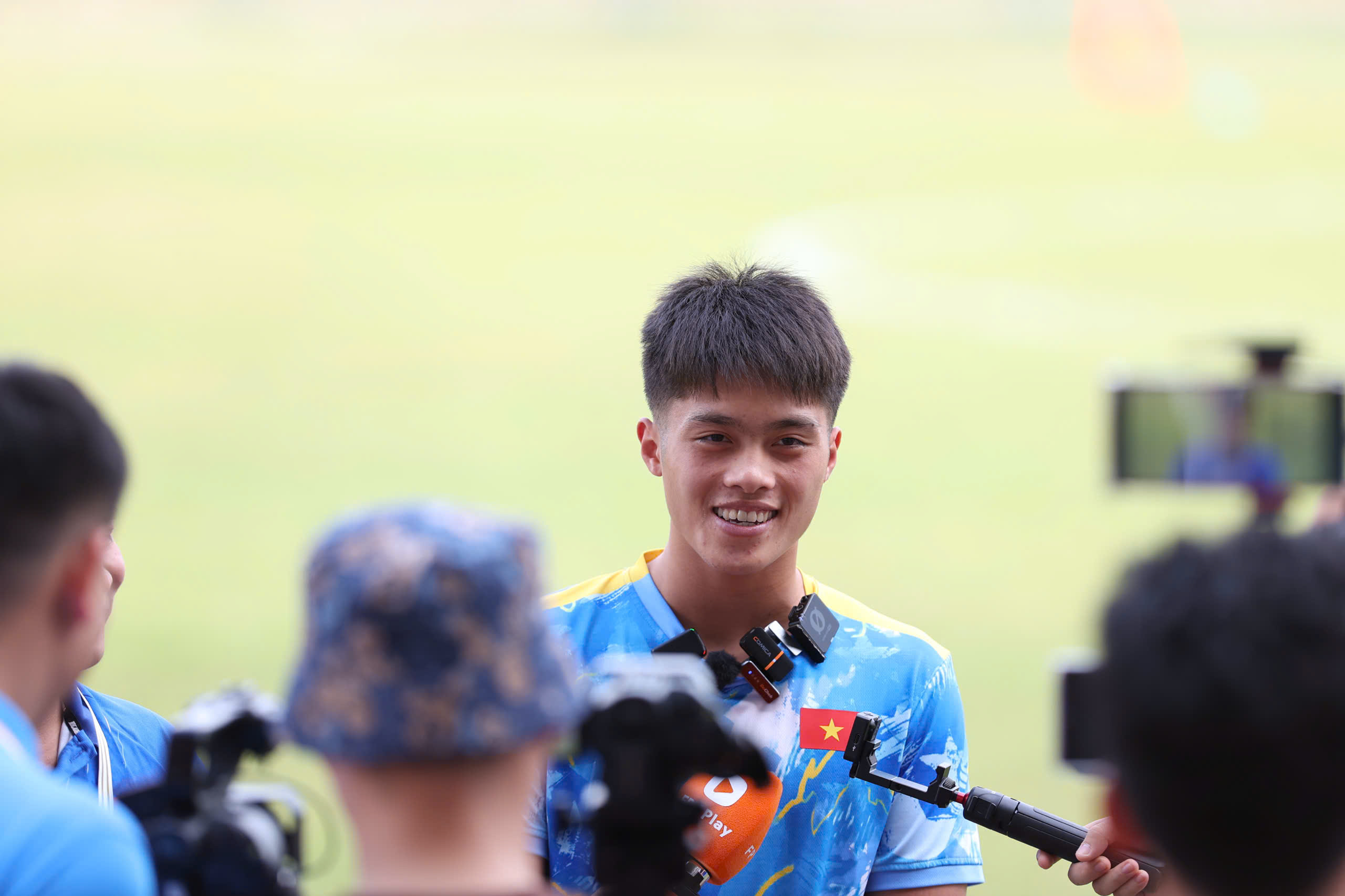 Quốc Việt tiếc nuối vì U22 Việt Nam chưa có màn thể hiện tốt nhất ở trận ra quân SEA Games 33 (Ảnh: Đức Cường)