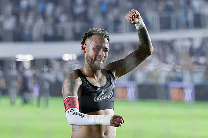 Neymar giờ đang là cầu thủ đáng xem nhất của Santos
