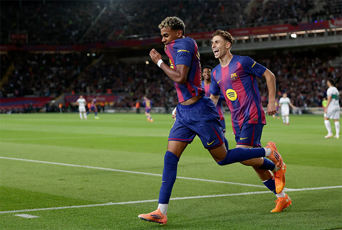 Yamal đang tiến bộ dưới sự chỉ bảo của HLV Flick