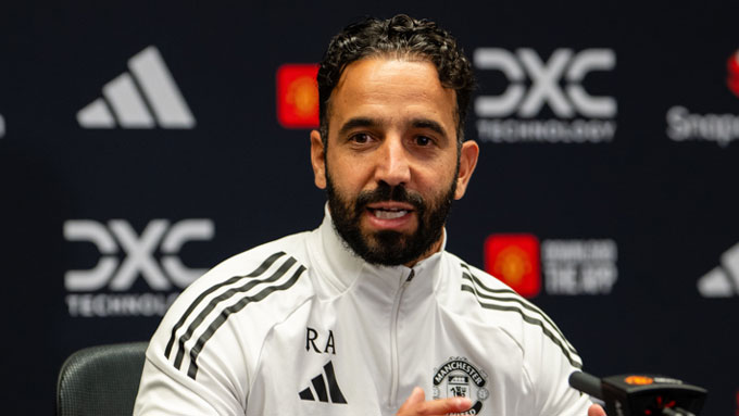  Amorim chia sẻ về việc loại Leny Yoro