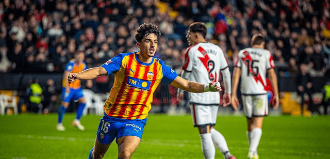 Valencia giành thắng lợi trước Cartagena