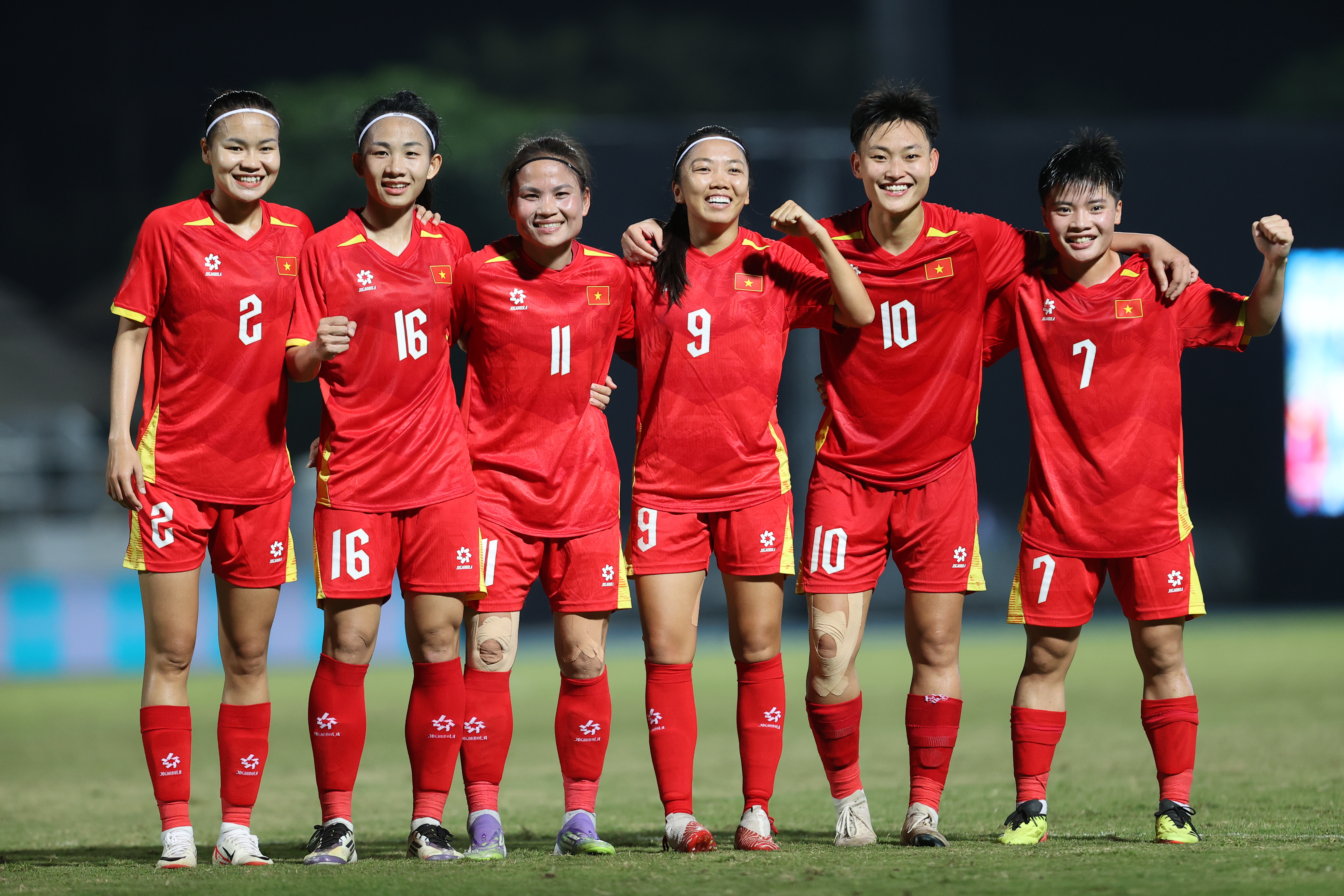 Sau màn khởi động nhẹ nhàng, thách thức bắt đầu đến với đội tuyển nữ Việt Nam ở các trận đấu tiếp theo tại SEA Games 33 (Ảnh: Đức Cường)