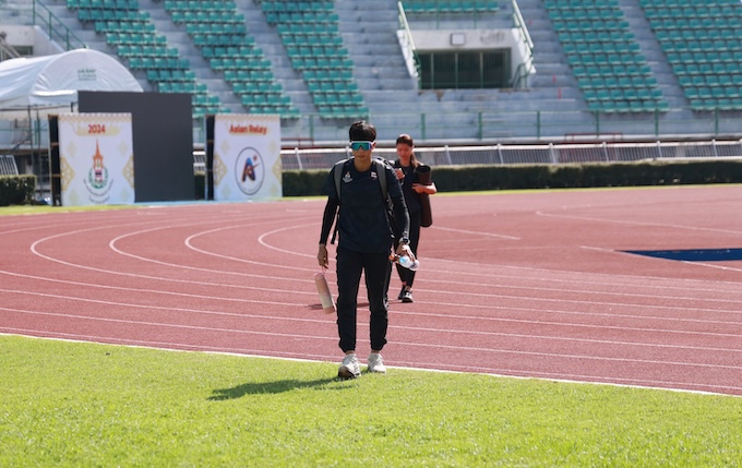 Các tuyển thủ điền kinh Thái Lan vứa tập luyện xong. Ảnh: Đông Huyền