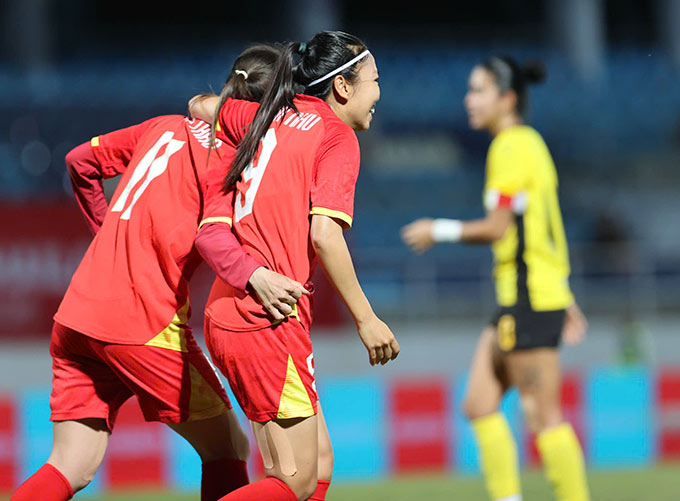 Huỳnh Như dự bị 