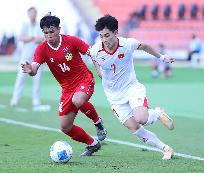 Đình Bắc là một trong 3 cầu thủ đắt giá nhất SEA Games 33 - Ảnh: Đức Cường 