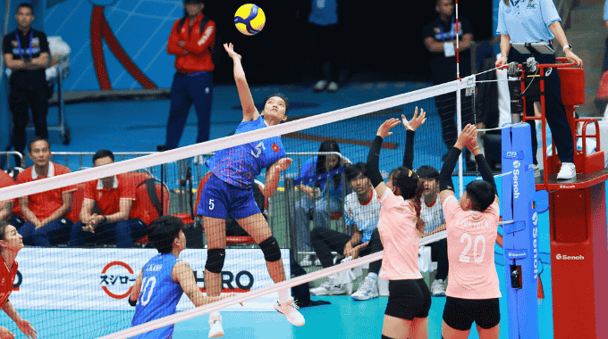 Với chiến thắng dễ dàng trước Myanmar, ĐT Việt Nam và Indonesia chia nhau ngôi nhất bảng B. - Ảnh: Đức Cường