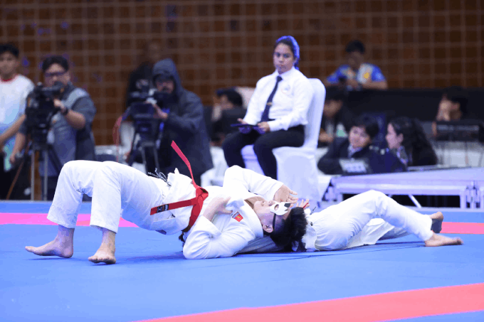 Trần Hữu Tuấn và Tơ Đăng Minh xuất sắc giành HCĐ cho Jujitsu Việt Nam - Ảnh: Đức Cường