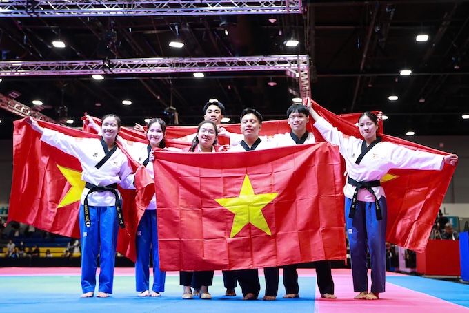 Niềm vui vỡ oà khi taekwondo Việt Nam có chiếc HCV đầu tiên. Ảnh: Đức Cường