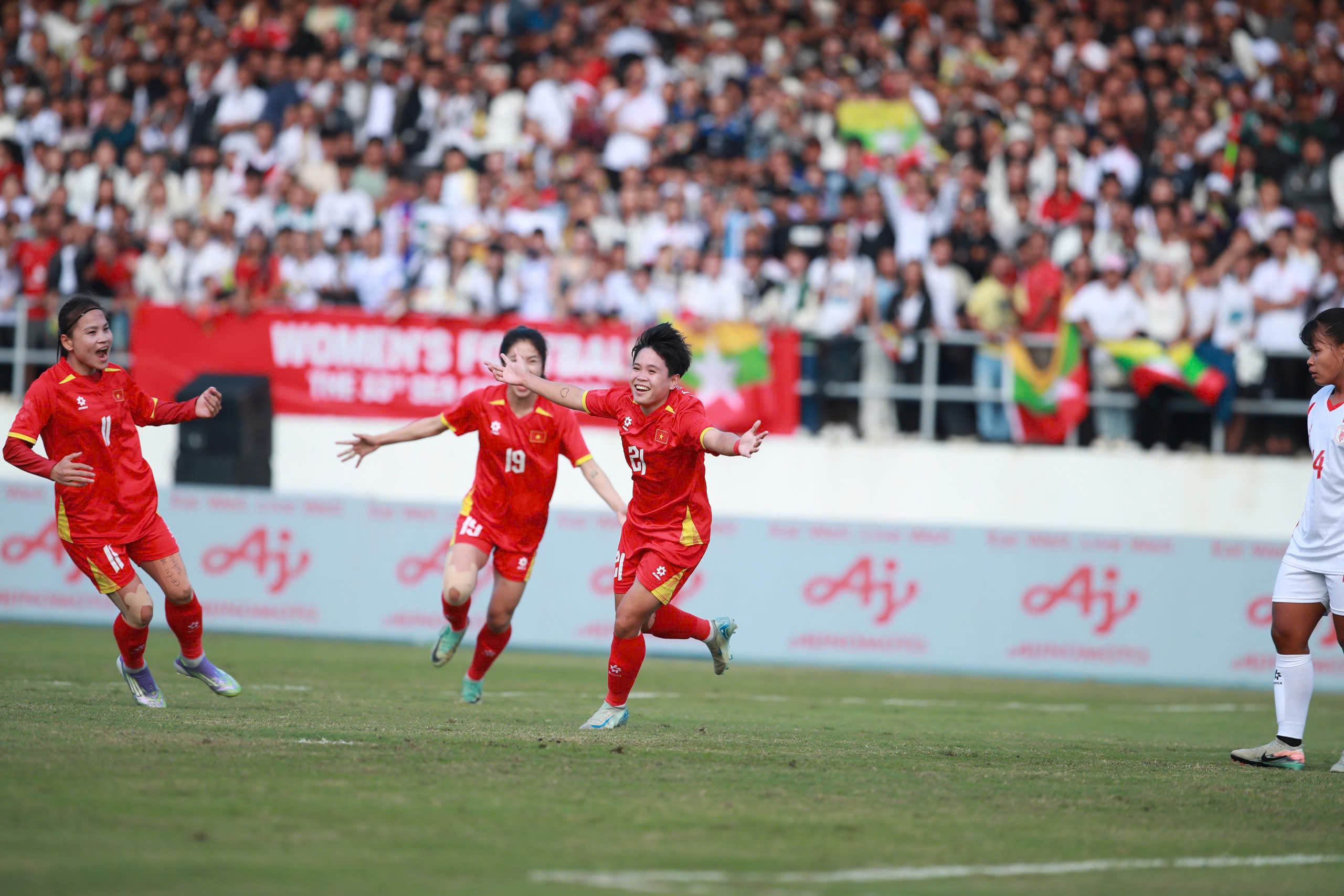 ĐT nữ Việt Nam giành quyền đi tiếp - Ảnh: Đức Cường