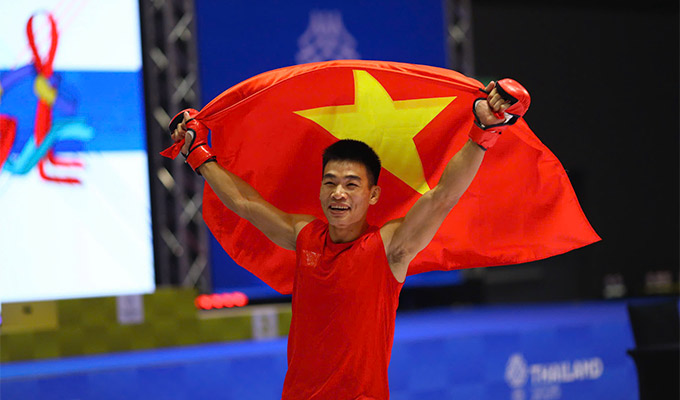 Trần Ngọc Lượng mang tấm HCV thứ 2 về cho MMA Việt Nam - Ảnh: Đức Cường 