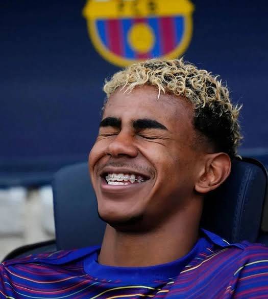 Đây không phải là lần đầu tiên Yamal thể hiện sự thất vọng khi bị thay người