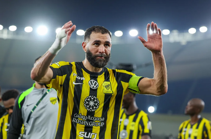 Benzema cho rằng vấn đề của Real Madrid không nằm ở Alonso