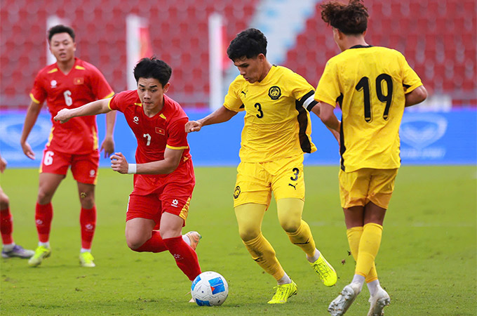 U22 Việt Nam cho thấy sự vượt trội về mặt thế trận và chuyên môn so với U22 Malaysia 