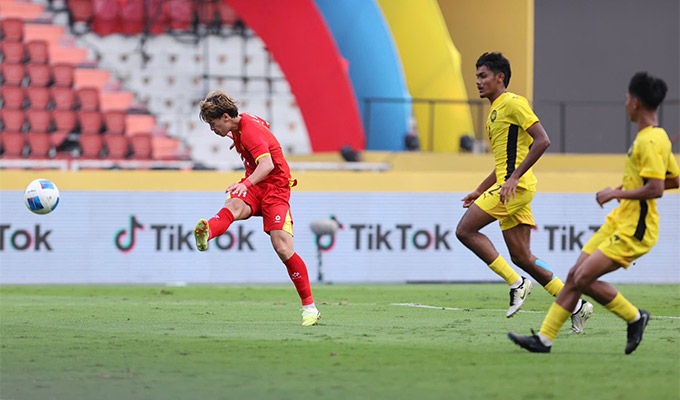 U22 Việt Nam tiếp tục tạo ra thế trận áp đảo, khiến Malaysia phải chống đỡ 