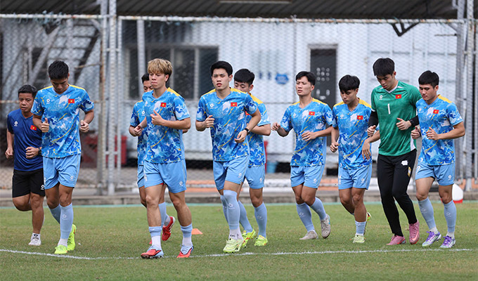 U22 Việt Nam có buổi tập nhẹ chiều ngày 12/12 - Ảnh: Đức Cường