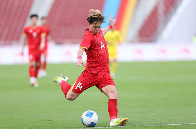 Viktor Lê có màn trình diễn ấn tượng trong trận đấu với U22 Malaysia - Ảnh: Đức Cường