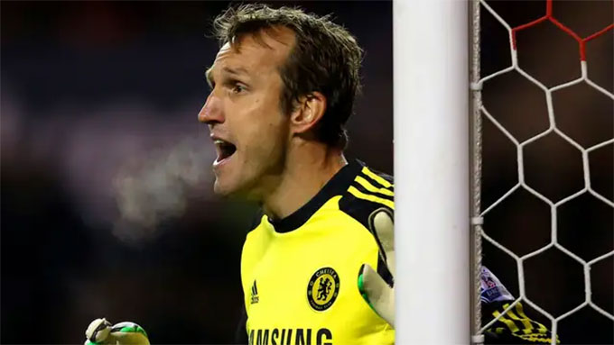 Mark Schwarzer từng có thời gian thi đấu cho Chelsea