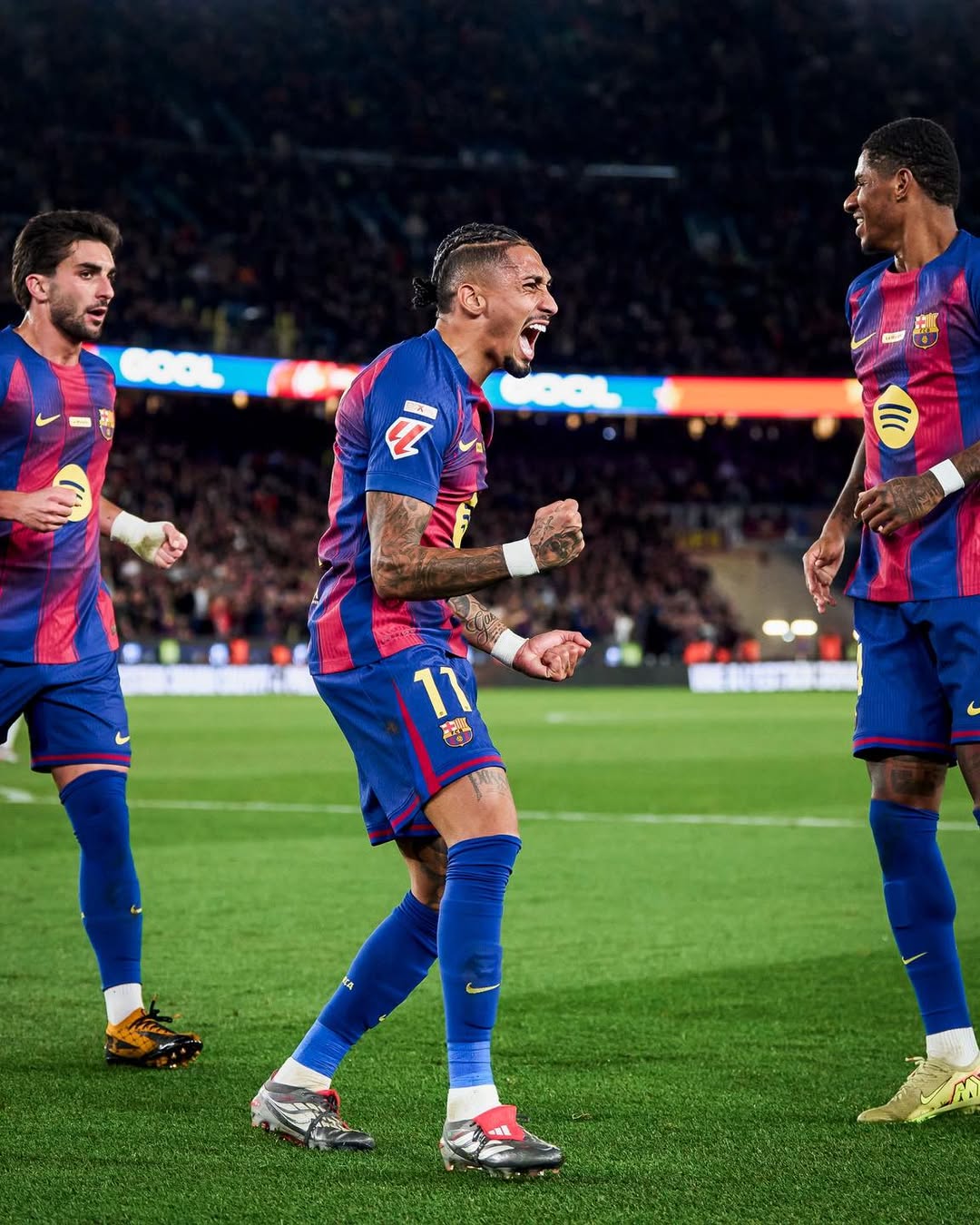 Raphinha gần như biến mất trong 70 phút đầu nhưng lại tỏa sáng trong 20 phút cuối