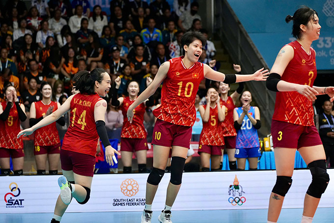 ĐT bóng chuyền nữ Việt Nam đã chơi đầy quả cảm - Ảnh: Đức Cường