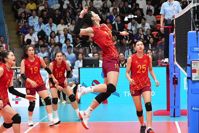 ĐT bóng chuyền nữ Việt Nam thua Thái Lan đáng tiếc - Ảnh: Đức Cường