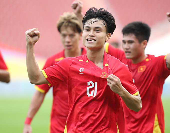 U22 Việt Nam cởi bỏ áp lực tâm lý sau khi thắng Malaysia - Ảnh: Đức Cường