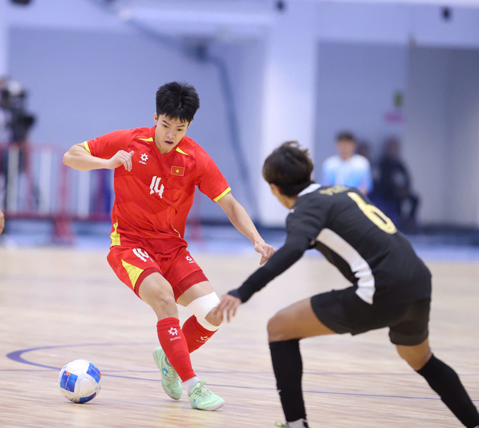 ĐT futsal Việt Nam đã mắc khá nhiều lỗi dẫn đến những bàn thua. Ảnh - Đức Cường