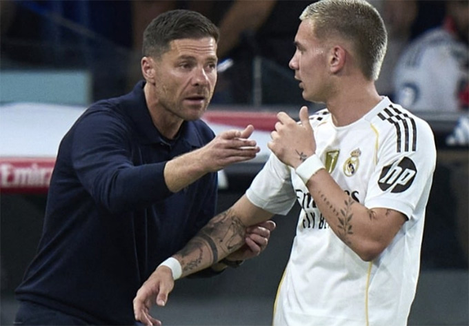 HLV Alonso đau đầu với vấn đề của Mastantuono