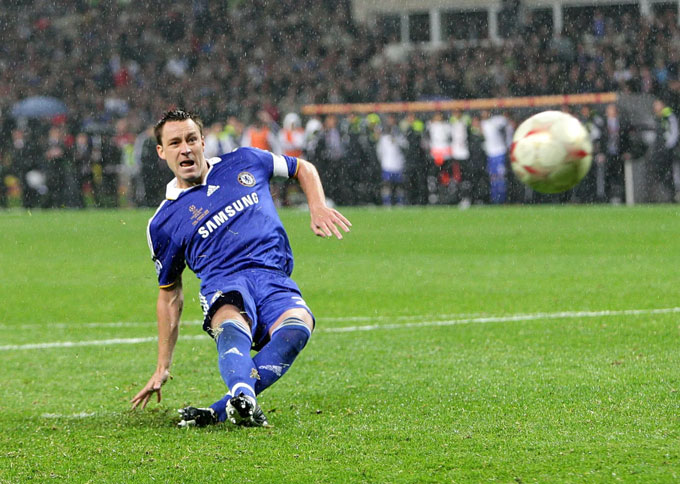 Terry sút hỏng trong loạt luân lưu tại trận chung kết Champions League 2008