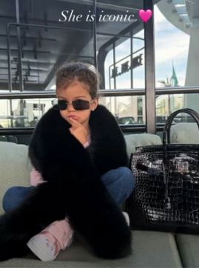 Bella Esmeralda được cho là giống Katia Aveiro, chị gái Ronaldo