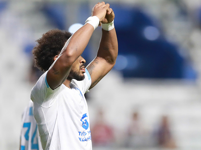 Xuân Son lập cú đúp - Ảnh: Nam Định FC