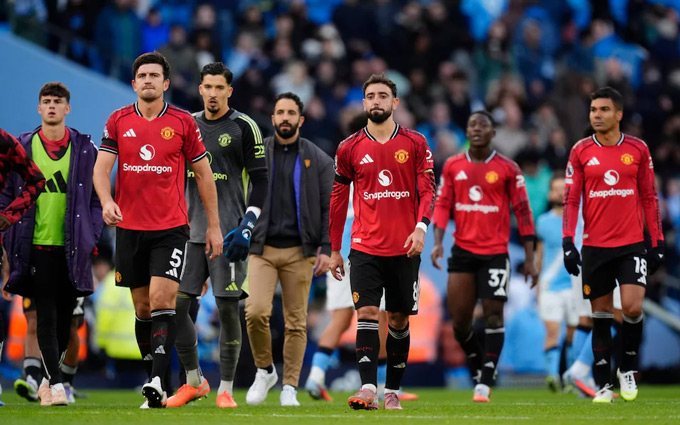 Fernandes đã ngầm công kích tất cả tại MU