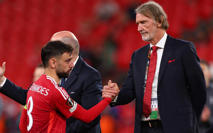 Fernandes có lẽ đang ám chỉ cách điều hành MU của Ratcliffe