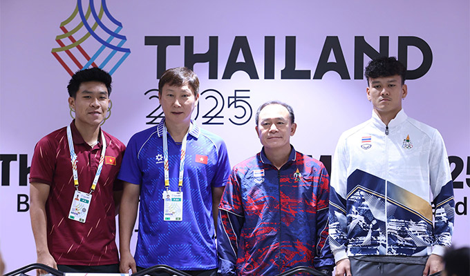 U22 Việt Nam và U22 Thái Lan tỏ rõ quyết tâm trước trận chung kết - Ảnh: Đức Cường