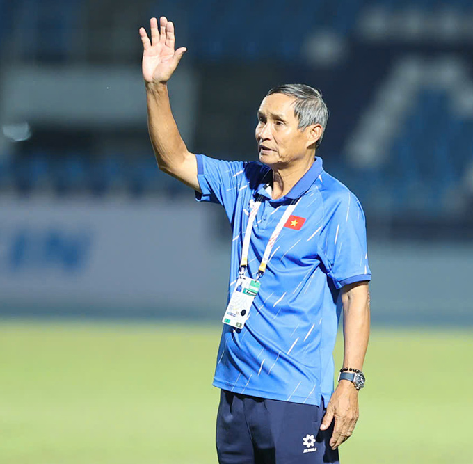 HLV Mai Đức Chung tiếp tục đồng hành với ĐT nữ Việt Nam - Ảnh: Đức Cường