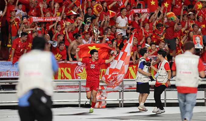 Thanh Nhàn trở thành người hùng của U22 Việt Nam - Ảnh: Đức Cường