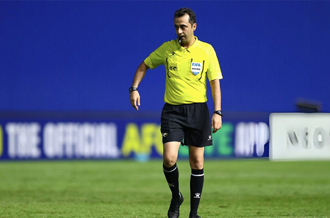 Trọng tài Mooud Bonyadifard sẽ cầm còi trận chung kết bóng đá nam SEA Games 33