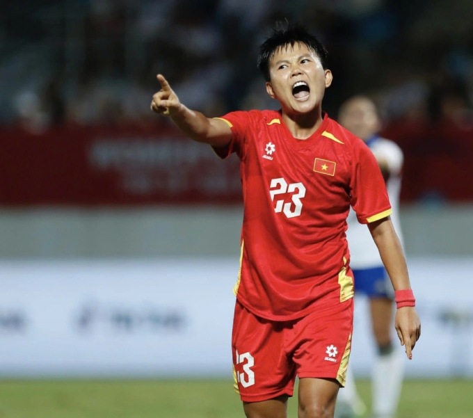 Bích Thùy bị "cướp" một bàn thắng quan trọng