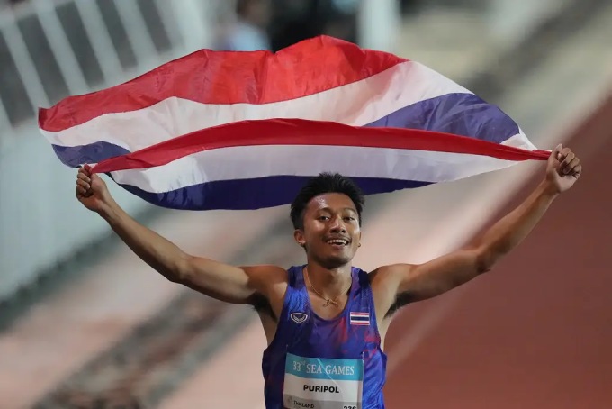Nhiều VĐV Thái Lan thi đấu vượt kỳ vọng, ví như chân chạy Puripol Boonson