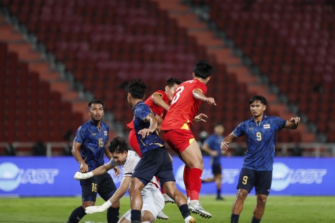 Pha bóng có phần nhạy cảm giúp U22 Việt Nam gỡ hòa