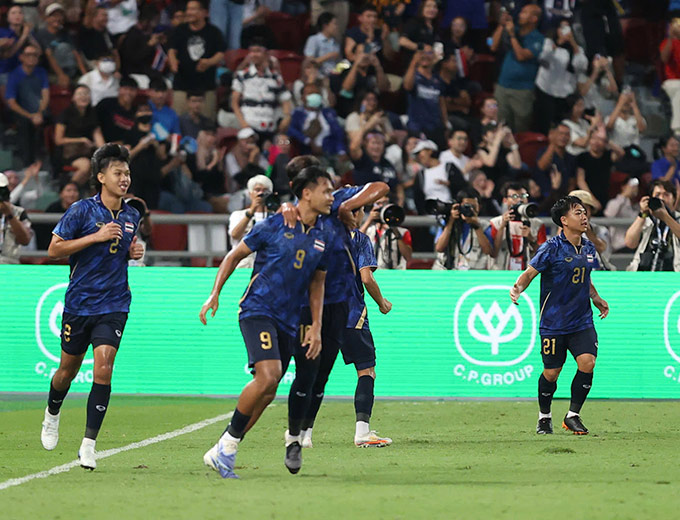 U22 Thái Lan cầm vàng rồi lại để vàng rơi - Ảnh: Đức Cường